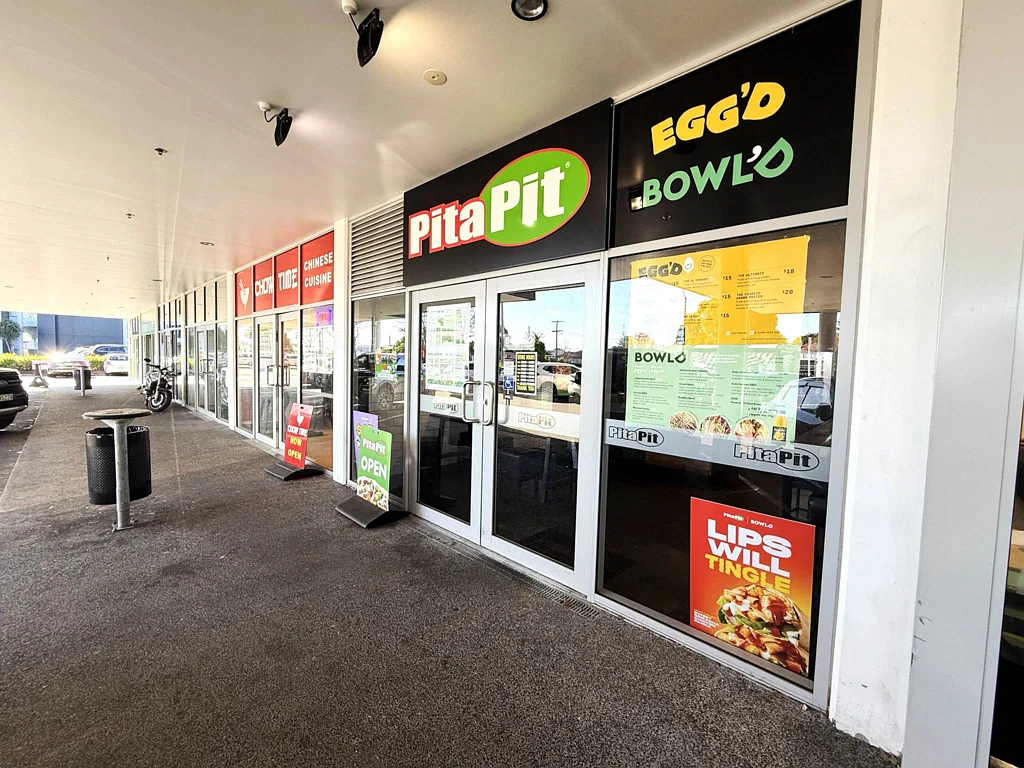 Te Atatu Peninsula  QUALITY HOSPITALITY OPPORTUNITY