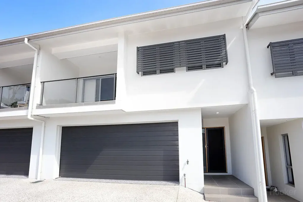 3/43 Harley Street, Labrador, QLD 4215