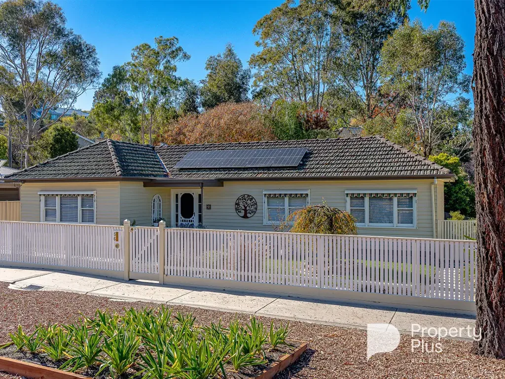 56 Maple Street, Golden Square, VIC 3555