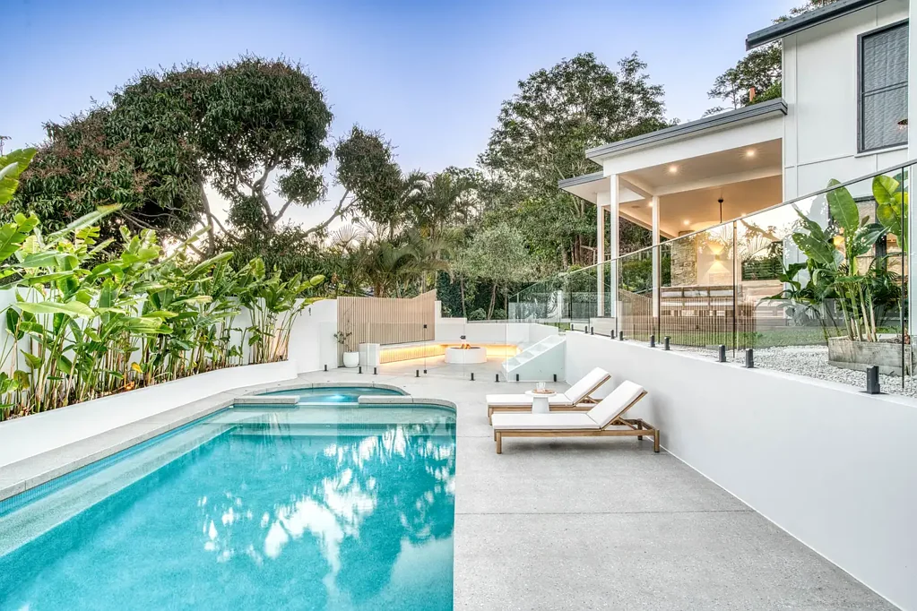 Tugun 4 Slaapkamer Modern Coastal Luxury in the Heart of Tugun