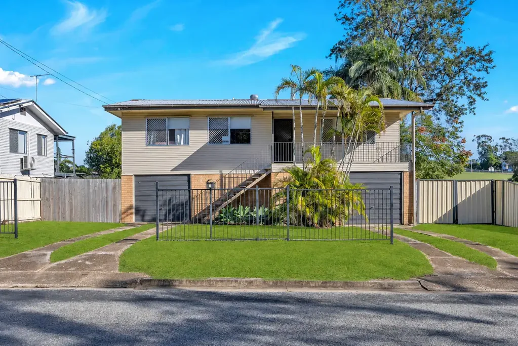 East Ipswich 3غرفة نوم Modern Comfort Meets Parkland Views in East Ipswich