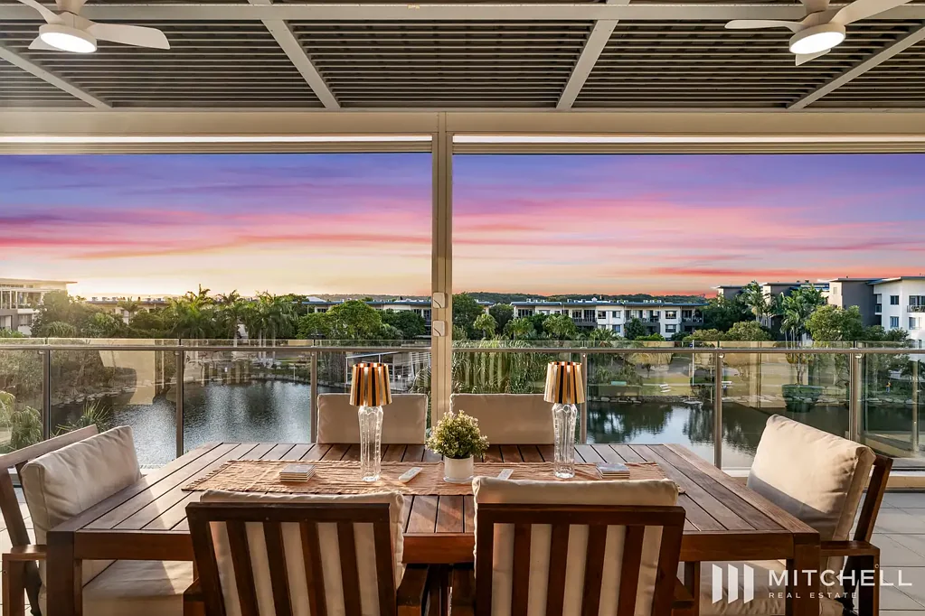 Hope Island 4બેડરૂમ Landmark Penthouse Residence with Unrivalled Space and Luxury