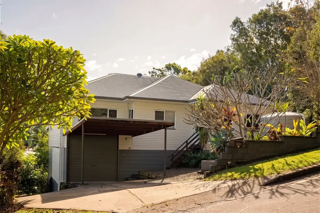 Charming Queenslander with Character, Pool & Huge Backyard