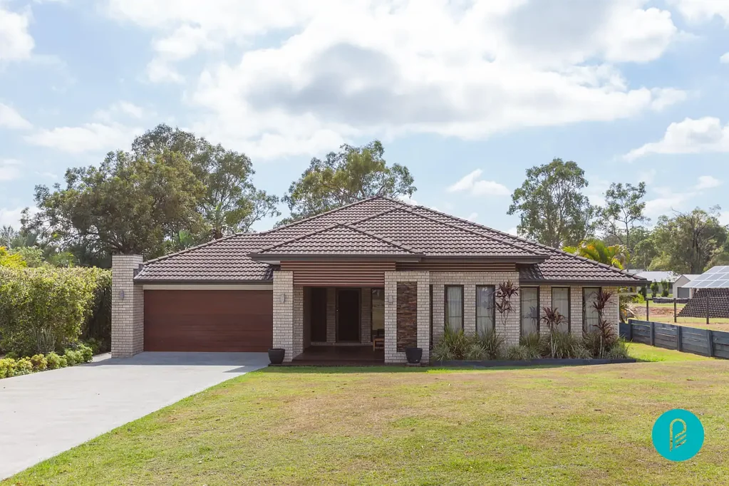 GORGEOUS 5-BED 2-BATH ACREAGE HOME