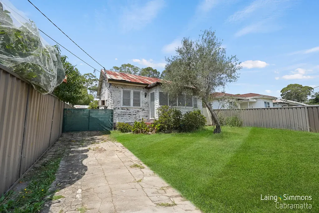 2 Studley Street, Carramar, NSW 2163