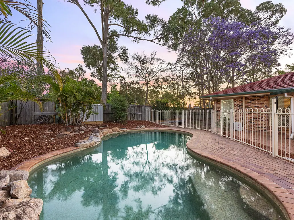 19 Clarendon Circuit, Forest Lake, QLD 4078