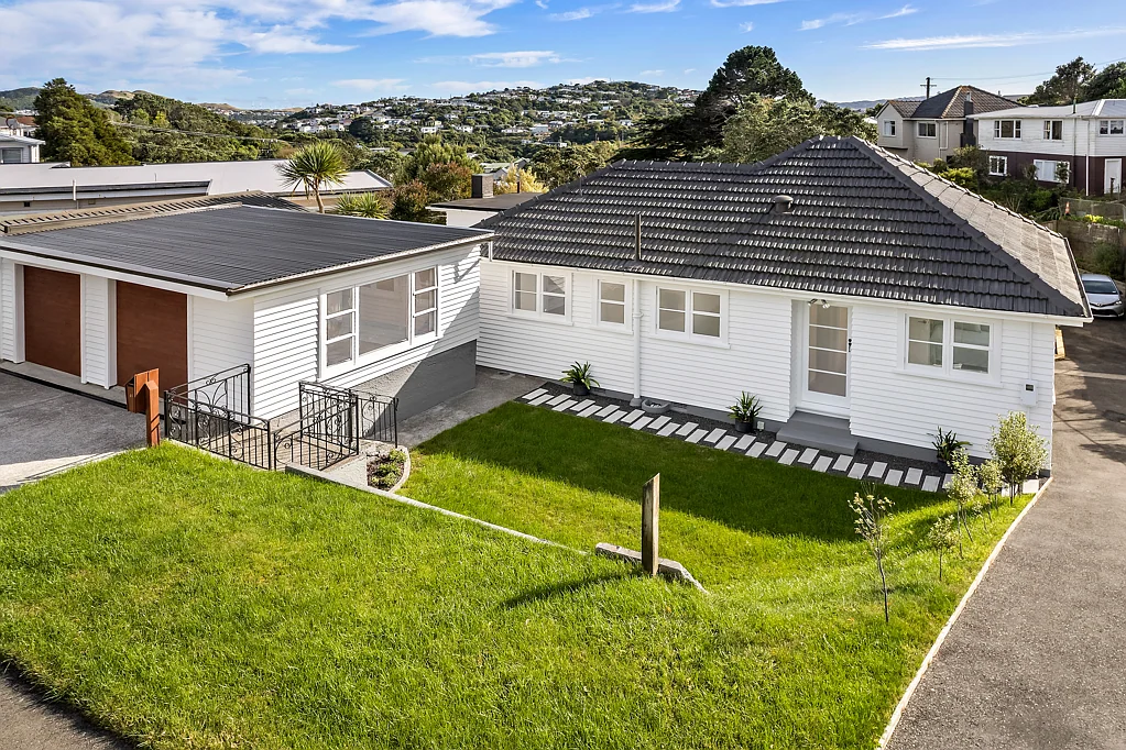 49 Lyndfield Lane, Newlands, Wellington