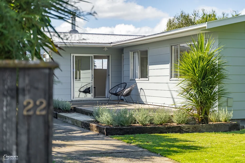 Sunny Westside Gem, Spacious Home with Private Back Yard