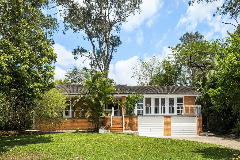 8 Bilara Street, Kenmore, QLD 4069