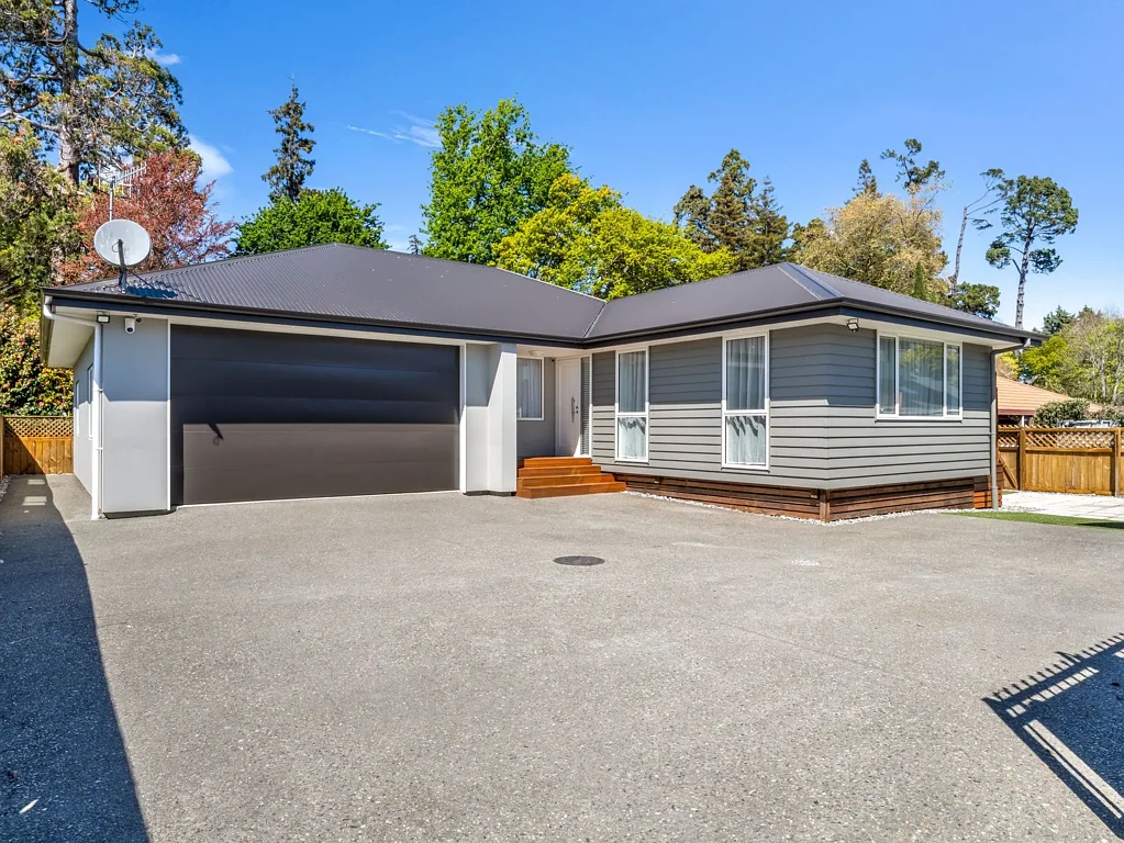 Stoke 3Kwarto Stylish, Spacious & Exceptionally Located!
