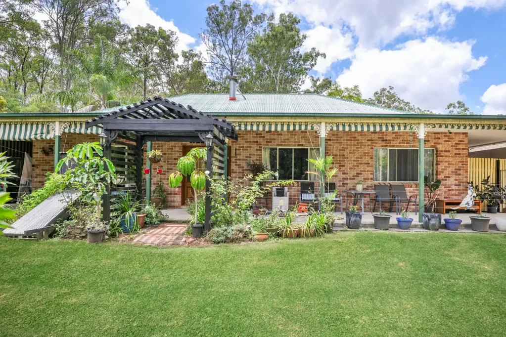 Country comfort with peace, space & privacy