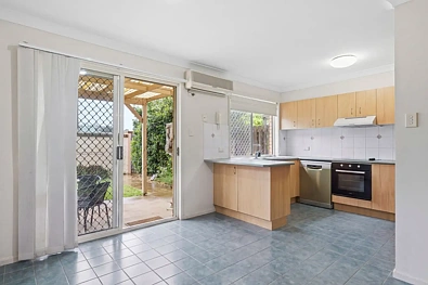 Unit 2/27 CAMILLE CRESCENT, WYNNUM WEST, 3 phòng ngủ, 2 phòng tắm, Townhouse