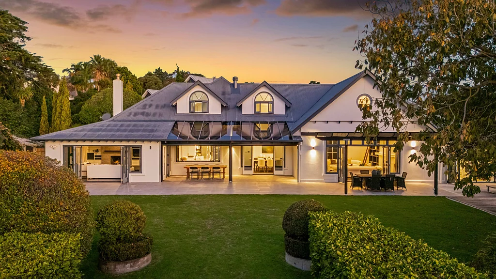 Greenhithe 6Kwarto Luxury - Located 10 minutes to Kristin - Look now!