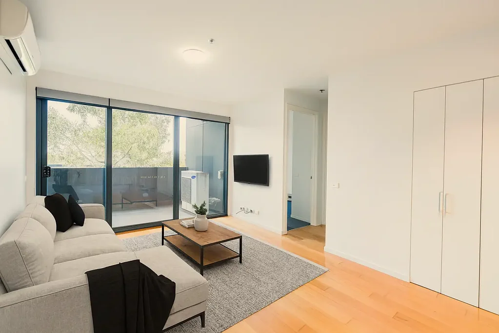 Coburg North 2 Bedroom Sleek Style, Effortless Living - Coburg Hill