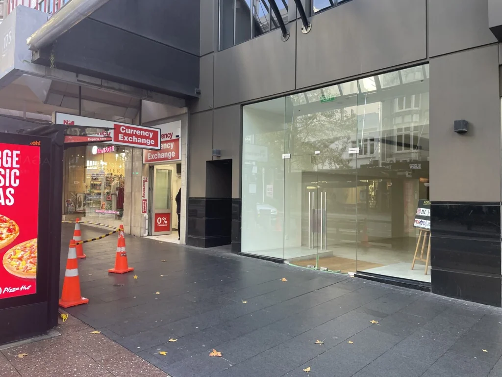 Auckland Central Service Retail Opportunity on Queen Street