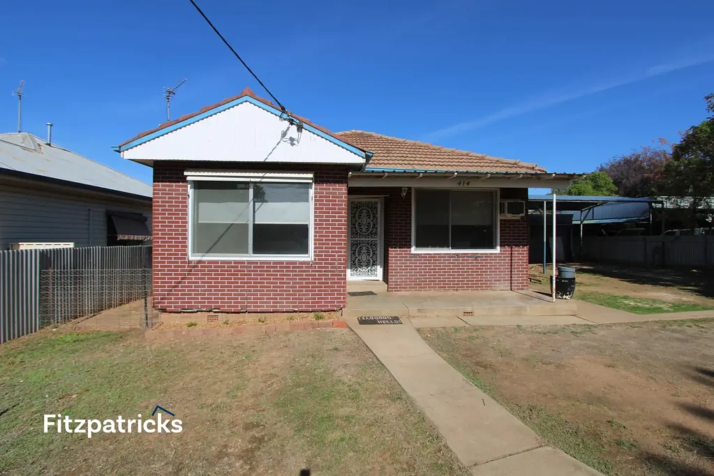 Charming Cottage-Style Home – Walk to Lake Albert