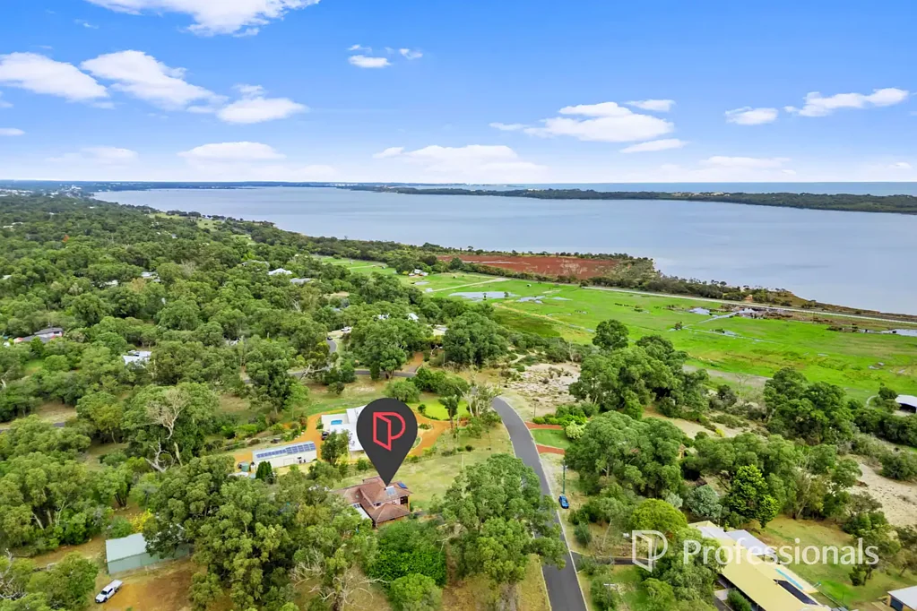 Leschenault 4Habitaciones Discover the Ultimate Lifestyle Opportunity on a Huge Block with Estuary Views!