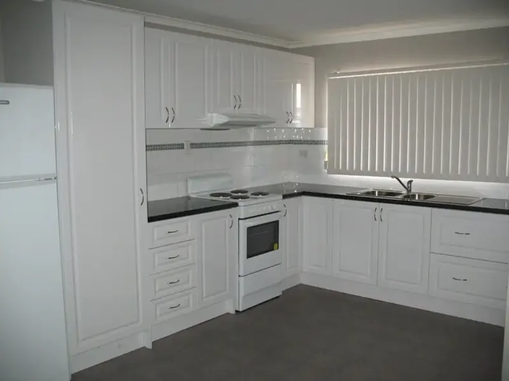 Modern 2 Bedroom Unit Close To CBD