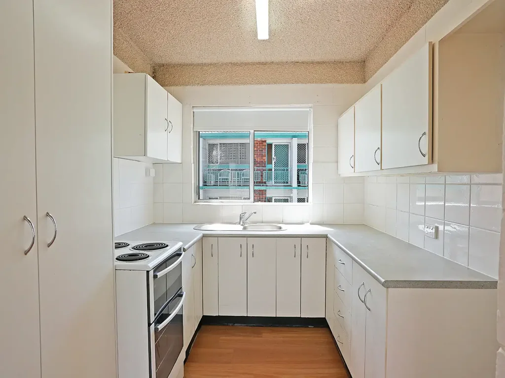 Freshly updated apartment near the waterfront
