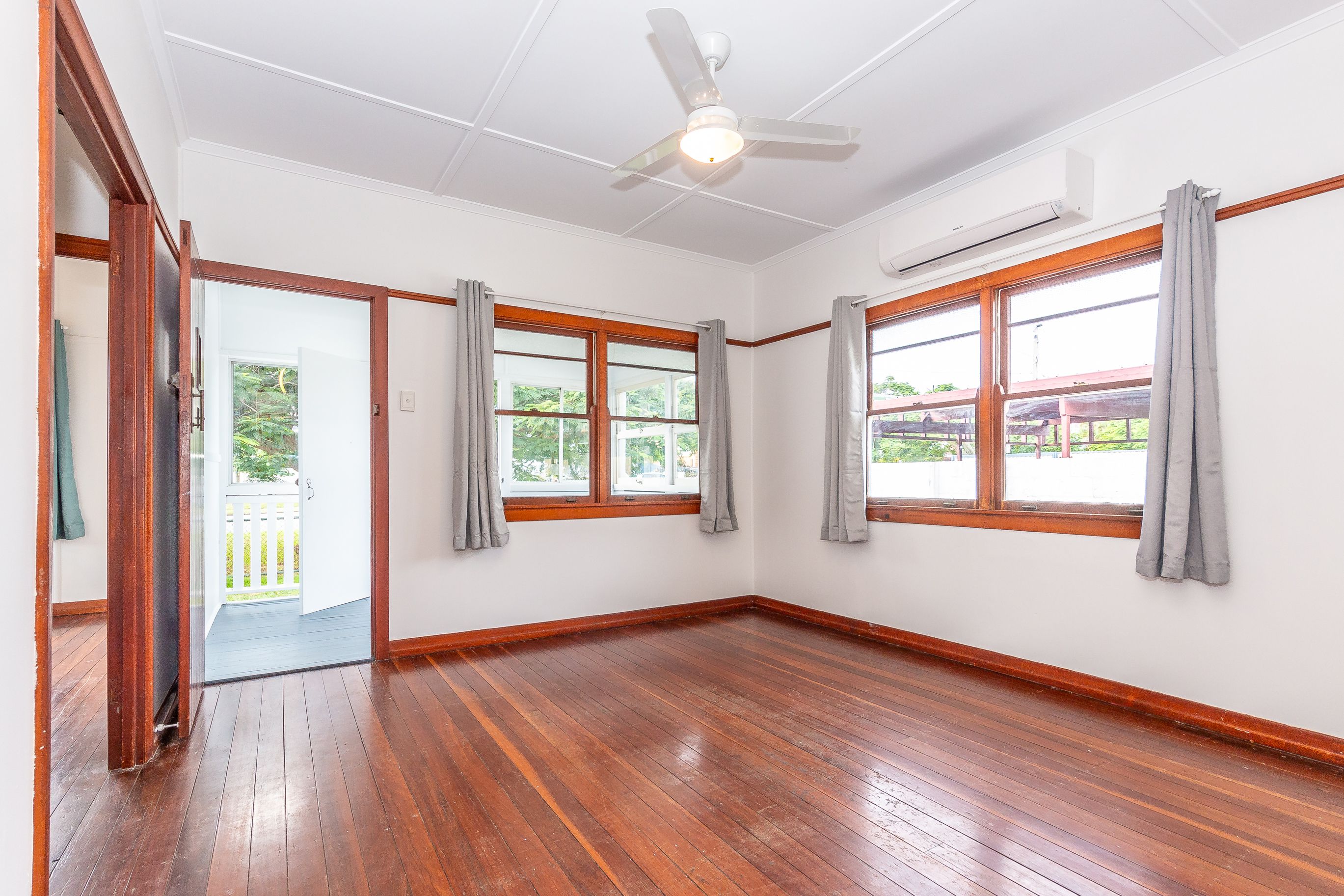 35 KING ST, WOODY POINT QLD 4019, 0 Bedrooms, 0 Bathrooms, House