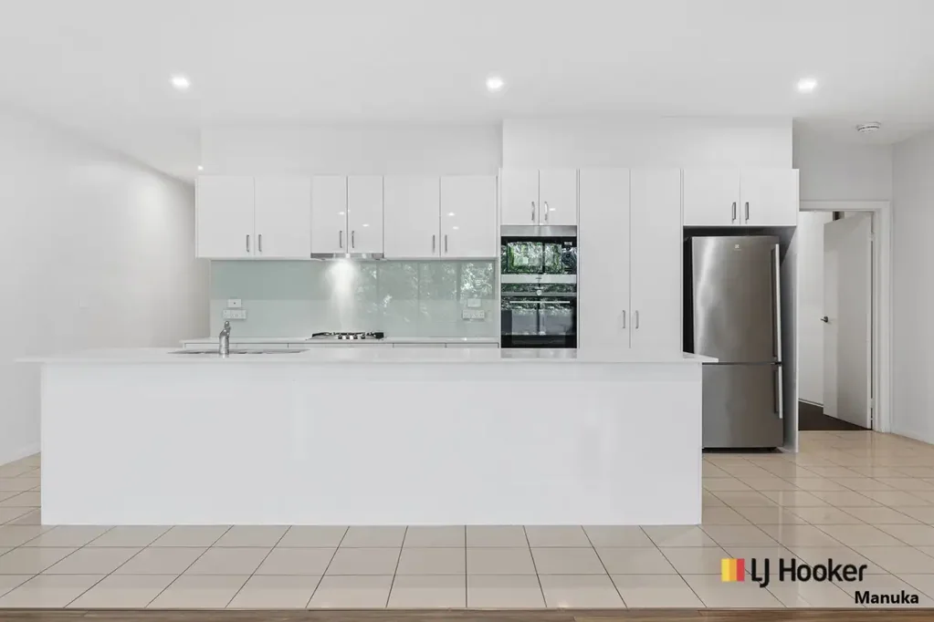 11/28 Canberra Avenue, Forrest, ACT 2603