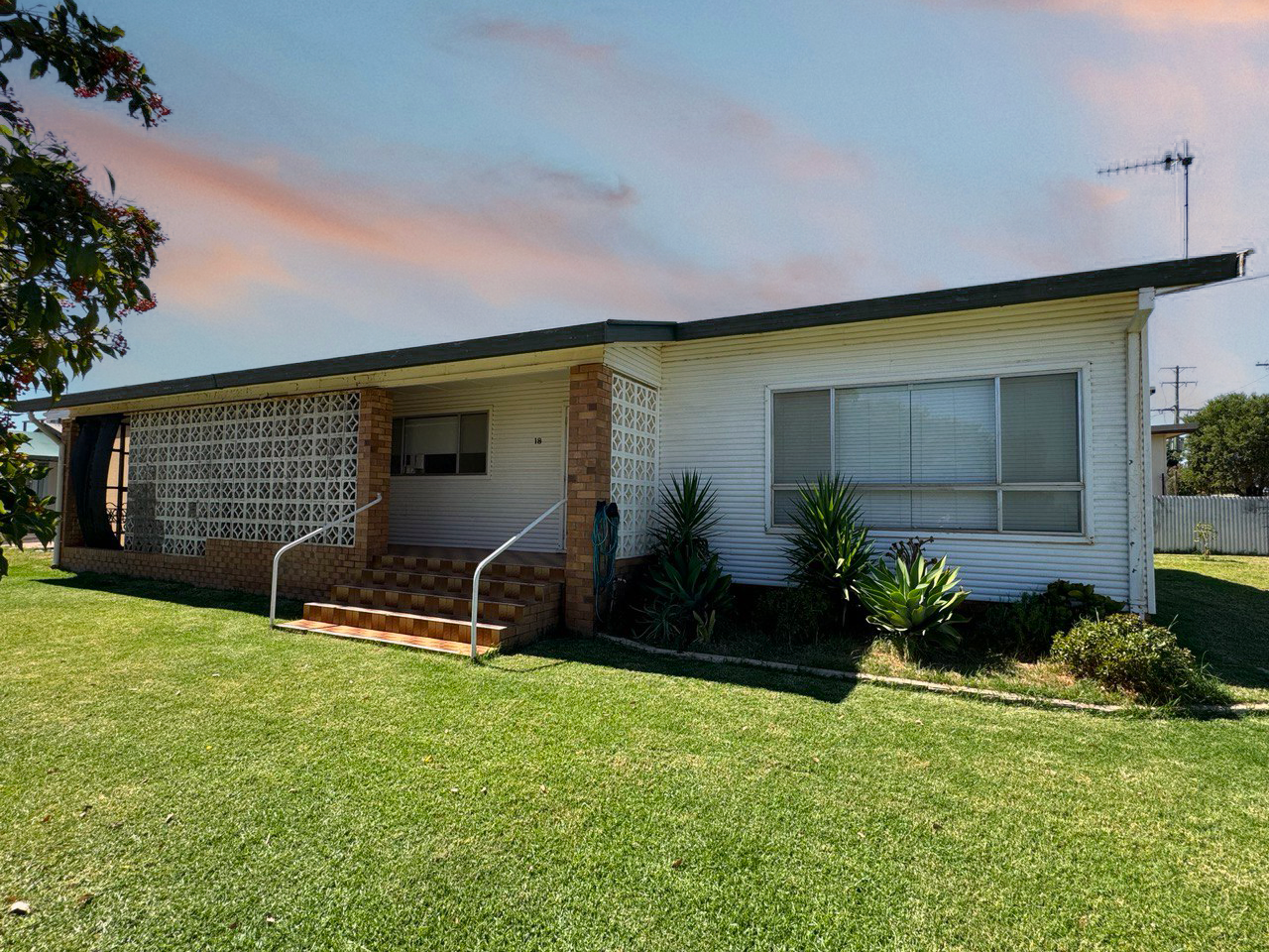 18 TURNER ST, CONDOBOLIN NSW 2877, 0房, 0浴, House