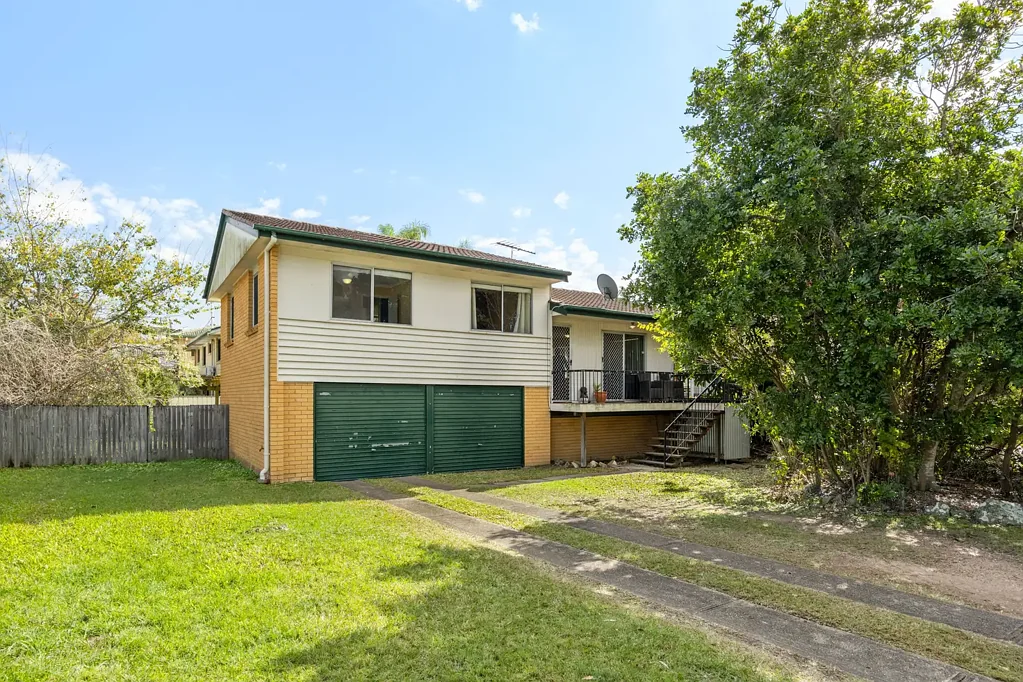 1 Badge Street, Jamboree Heights, QLD 4074