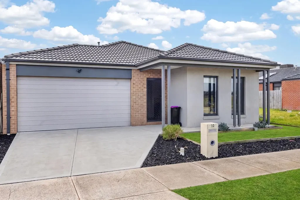 Wallan 4બેડરૂમ PERFECT INVESTMENT OR FIRST HOME IN AN EXCELLENT LOCATION
