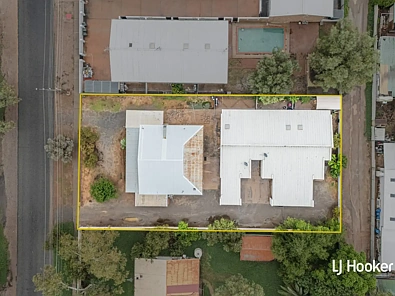 East Side 8房 Secure Income Asset – Fully Tenanted Unit Complex Close to CBD