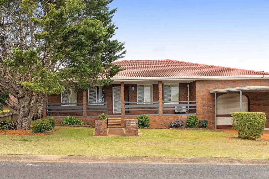Stylishly Renovated 4-Bedroom Family Home in Prime Kearneys