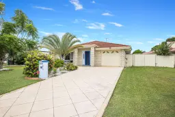 279 Bestmann Road East, Sandstone Point