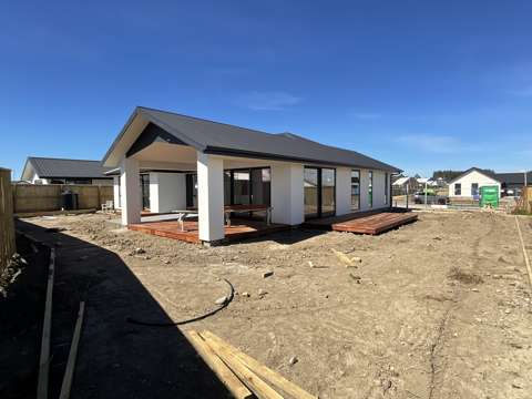 West Melton 4房  High Spec With Completion Due Mar/Apr!