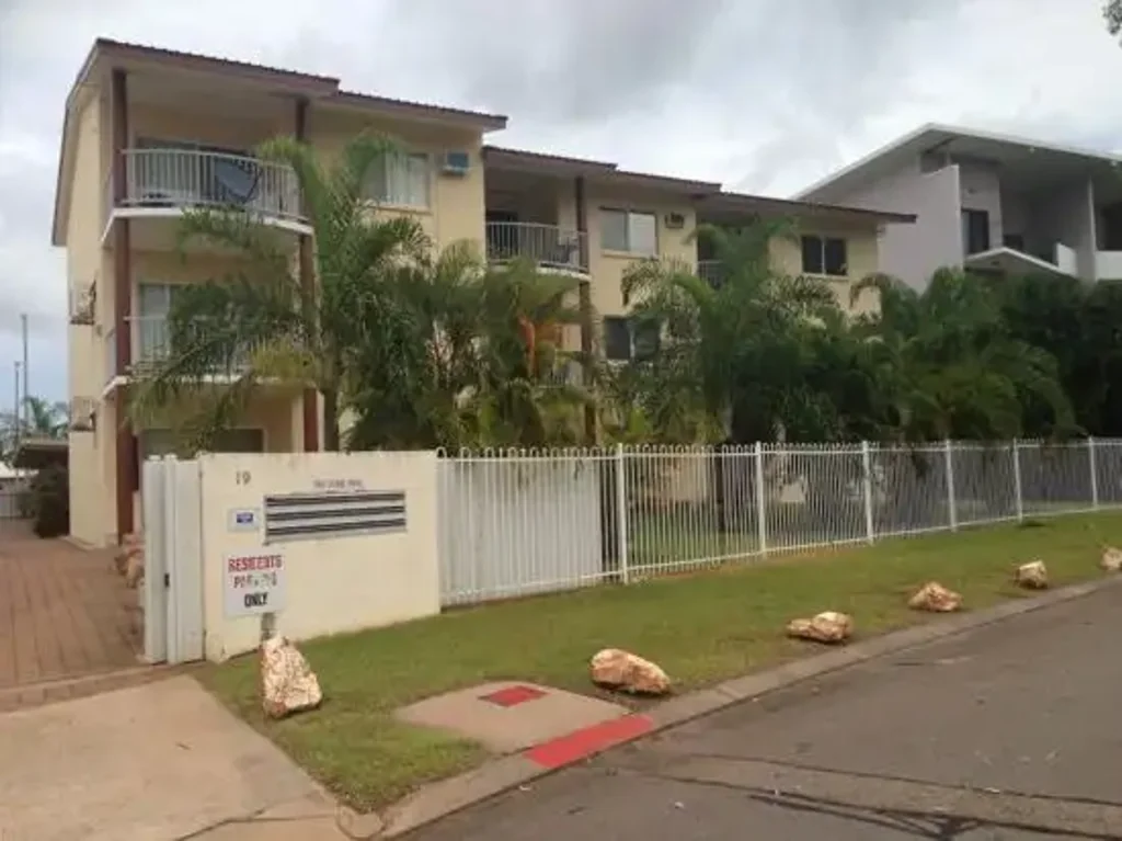 Ground Floor Unit in Convenient Location