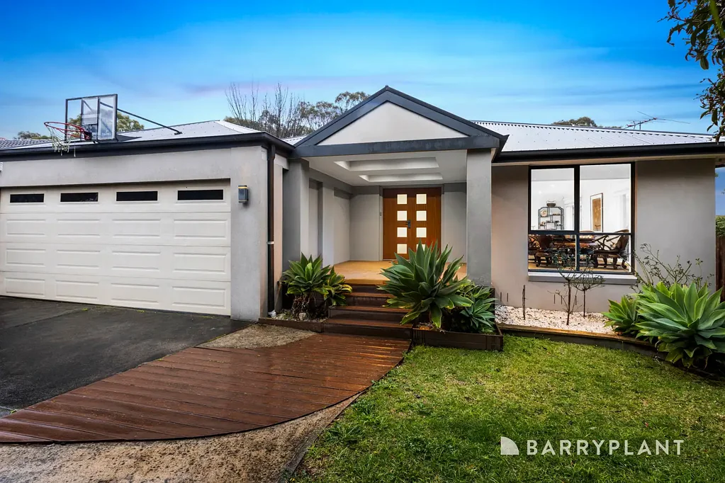 Wantirna South 4ਬੈੱਡਰੂਮ Centre of Attention in Templeton Primary zone.