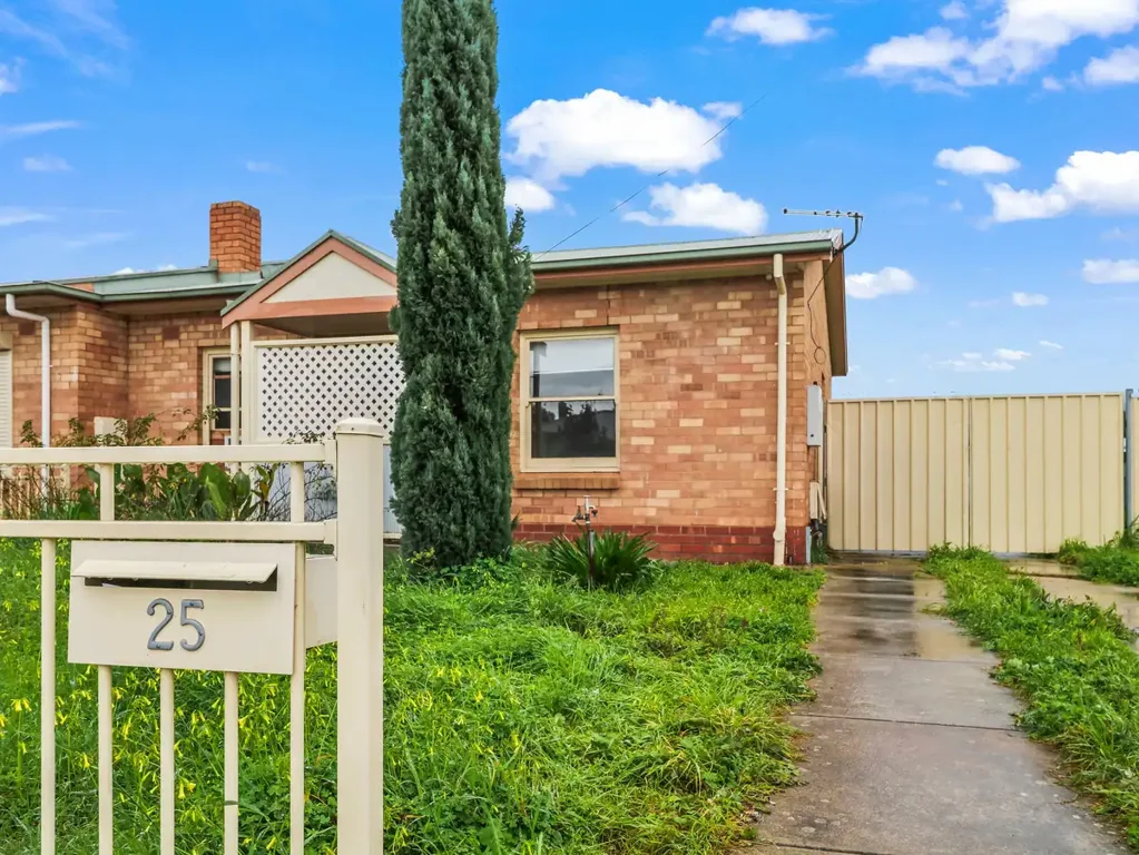 2-Bedroom Lovely Home