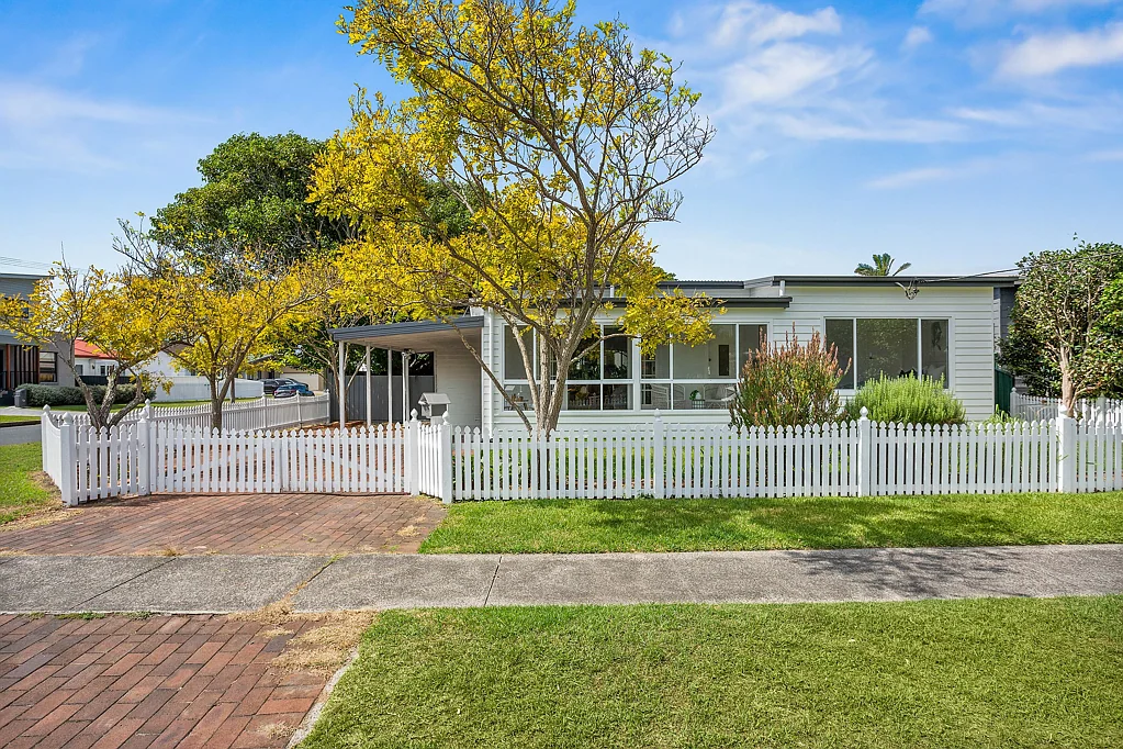 12 Boronia Avenue, Windang, NSW 2528
