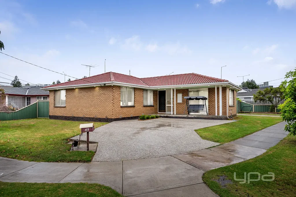 49 Woodstock Drive, Gladstone Park, VIC 3043