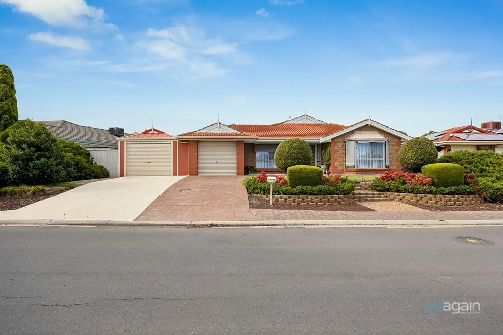 9 Brooks Circuit, Woodcroft, SA 5162