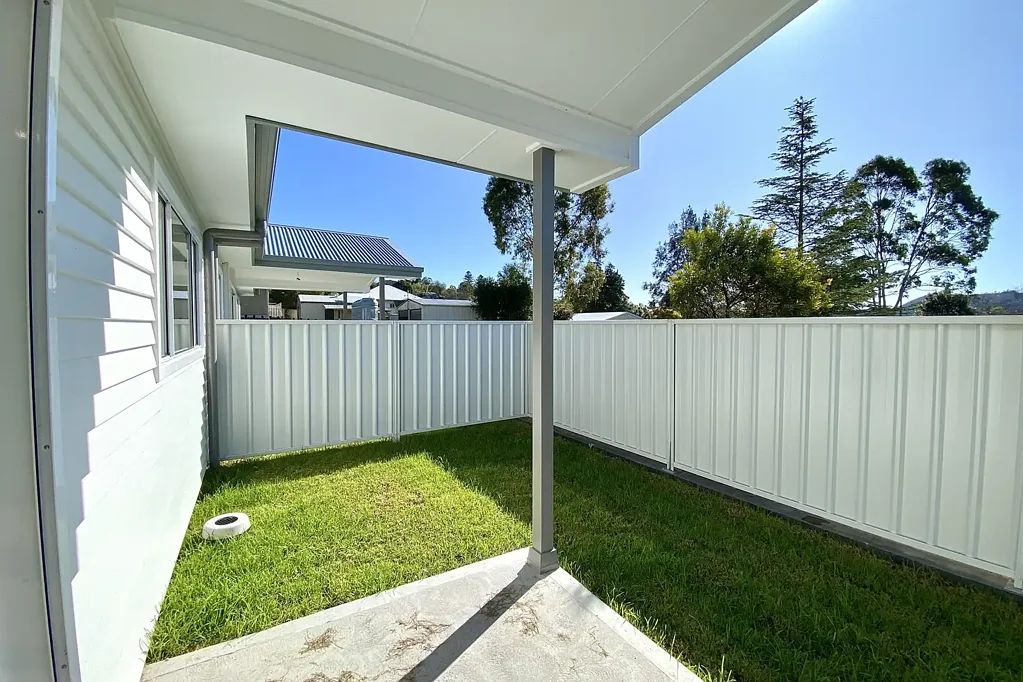 Perfectly Positioned Duplex Close to Town