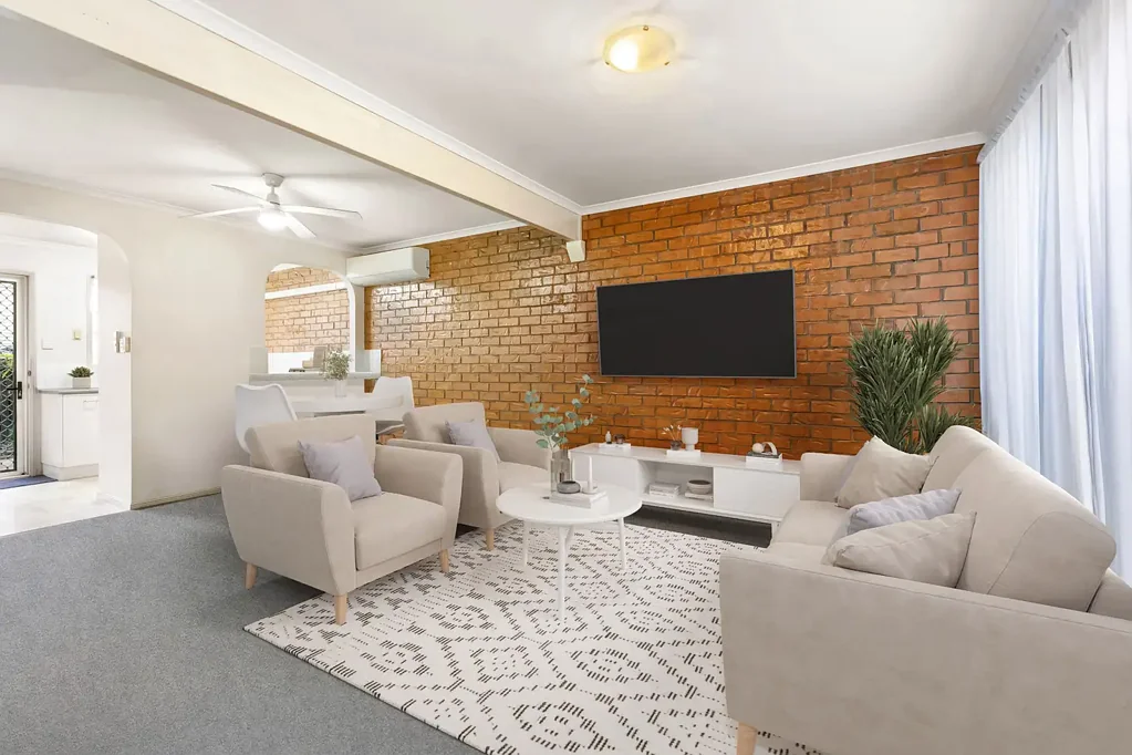 Woodridge 2房  Low Maintenance Living - Secure Gated Complex - In-ground Pool