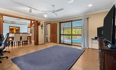 38 Hillview Parade, Ashmore, QLD 4214, 4房, 2浴, House