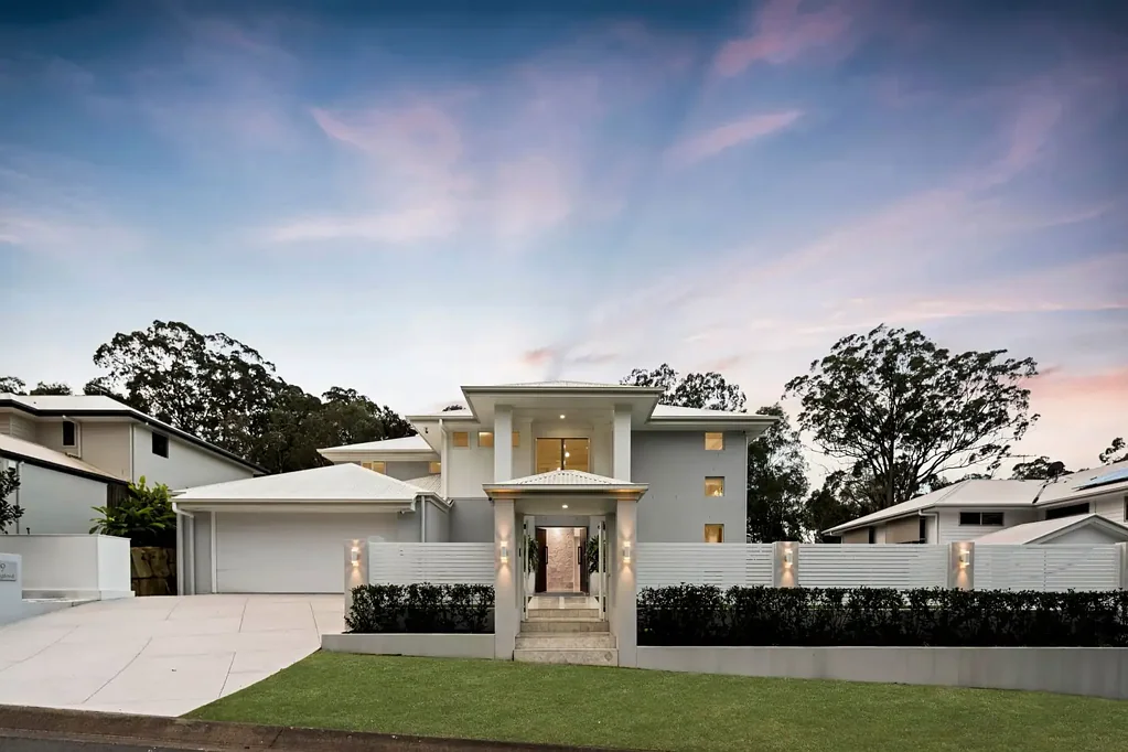 Thornlands 5Zimmer Modern Prestige Meets Exceptional Family Living