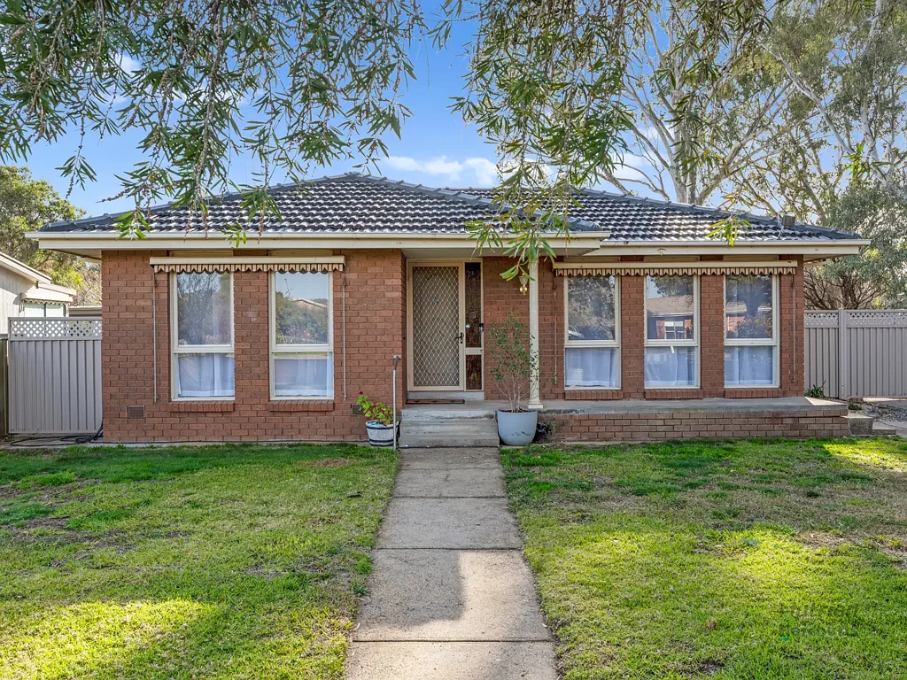 Euroa 3 Bedroom Low-Maintenance Living in a Prime Location - Simply Move In and Enjoy!