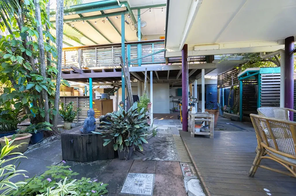 Mackay 3 Bedroom CBD DUAL LEVEL LIVING
