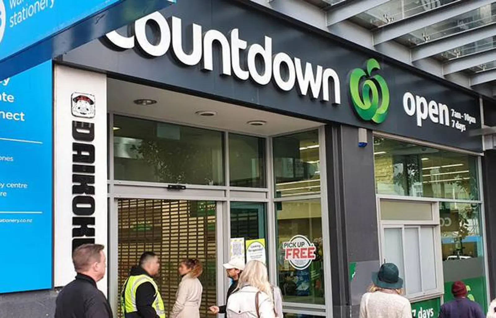 奥克兰警方：确诊患者离开Countdown后，曾有11位客人光顾！
