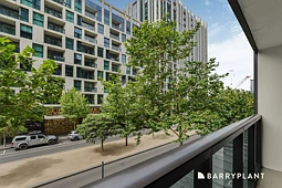 1F/8 Waterside Place, Docklands