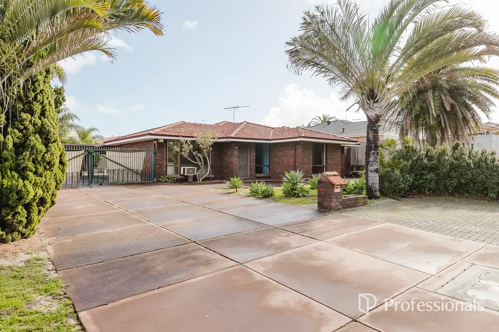 9 Aylesford Drive, Marangaroo, WA 6064