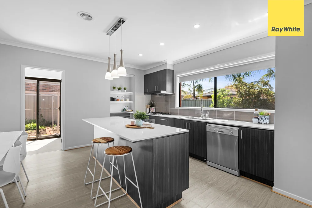30 Parkleigh Drive, Kurunjang, VIC 3337