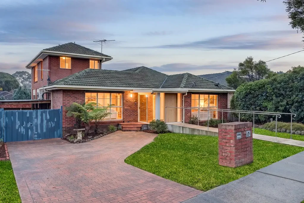 Glen Waverley 5غرفة نوم ACCESSABILITY AND STYLE IN WHEELERS HILL PS AND BRENTWOOD SC ZONES!