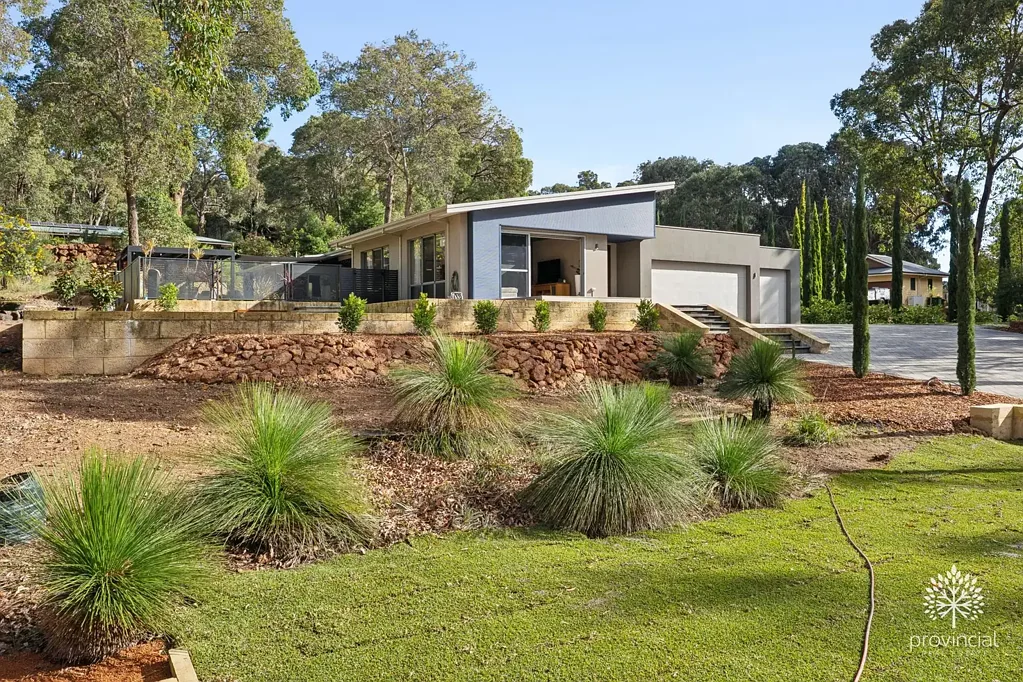 Bickley 4房  Luxury Living Among the Trees - Without Compromise!
